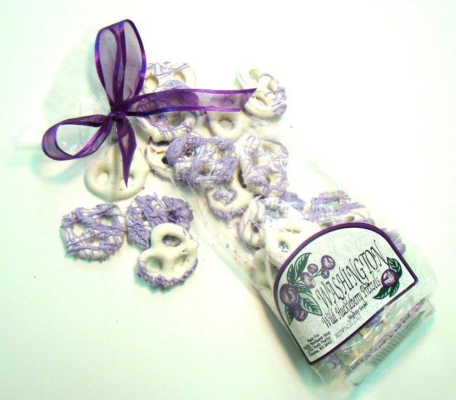 washington wild huckleberry yogurt pretzels